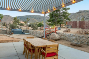 Rocky Ridge Retreat - Hot Tub, Fire Pit & BBQ! home